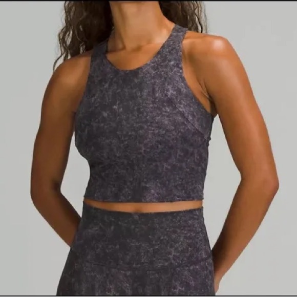 Lululemon Invigorate Crop Training Tank Top - Size 8 - Picture 1 of 5